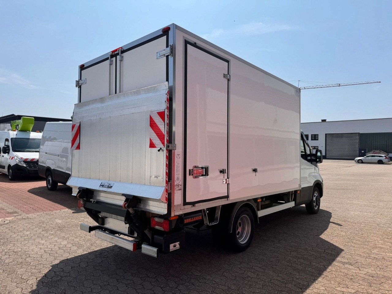 Iveco Daily 35C16 Tiefkühlkoffer Carrier Pulsor350 LWB - Refrigerated van: picture 4 Iveco Daily 35C16 Tiefkühlkoffer Carrier Pulsor350 LWB - Refrigerated van: picture 4