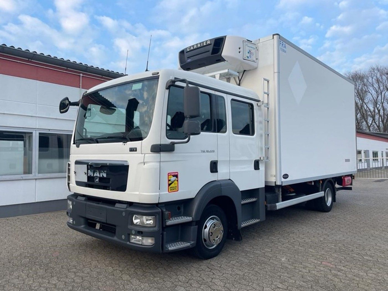 MAN TGL 10.220 Doka Tiefkühlkoffer LBW 1.5t - Refrigerator truck: picture 1 MAN TGL 10.220 Doka Tiefkühlkoffer LBW 1.5t - Refrigerator truck: picture 1