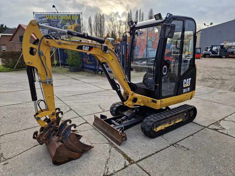 Mini excavator Caterpillar 301.7D with low hours!: picture 1
