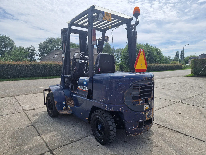 Caterpillar DP25K met breed vorkenbord - Diesel forklift: picture 3 Caterpillar DP25K met breed vorkenbord - Diesel forklift: picture 3