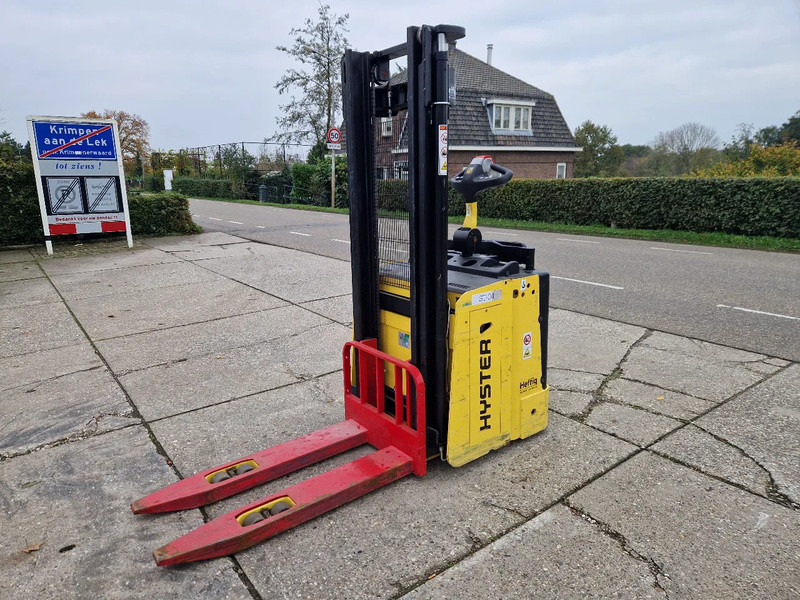 Hyster S1.5S elektrische stapelaar hefhoogte 3.17m. - Stacker: picture 3 Hyster S1.5S elektrische stapelaar hefhoogte 3.17m. - Stacker: picture 3