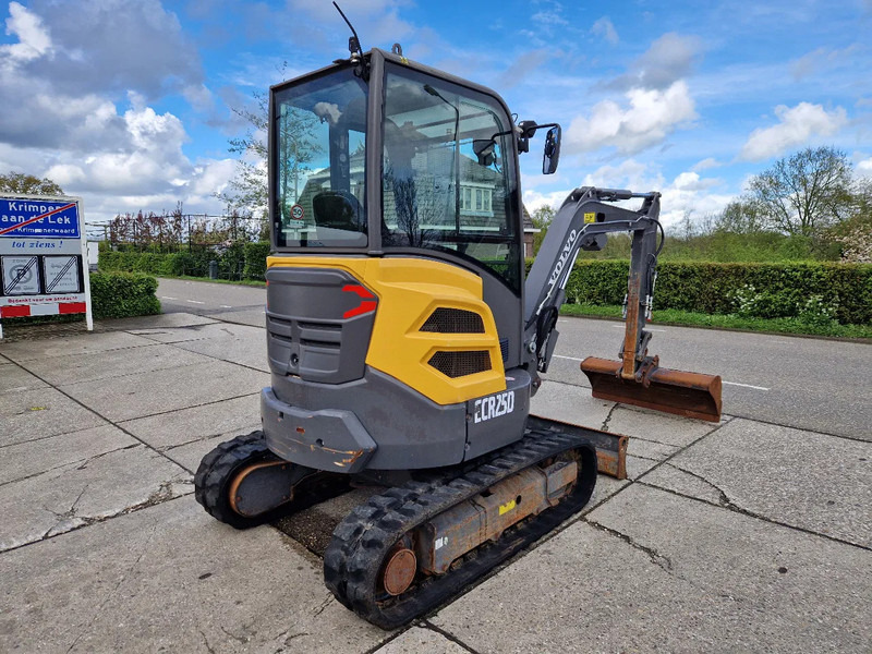 Volvo ECR25D met 2562 uur - Mini excavator: picture 4 Volvo ECR25D met 2562 uur - Mini excavator: picture 4