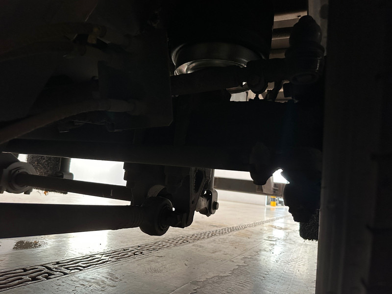 Dropside/ Flatbed truck DAF CF 330: picture 12 Dropside/ Flatbed truck DAF CF 330: picture 12