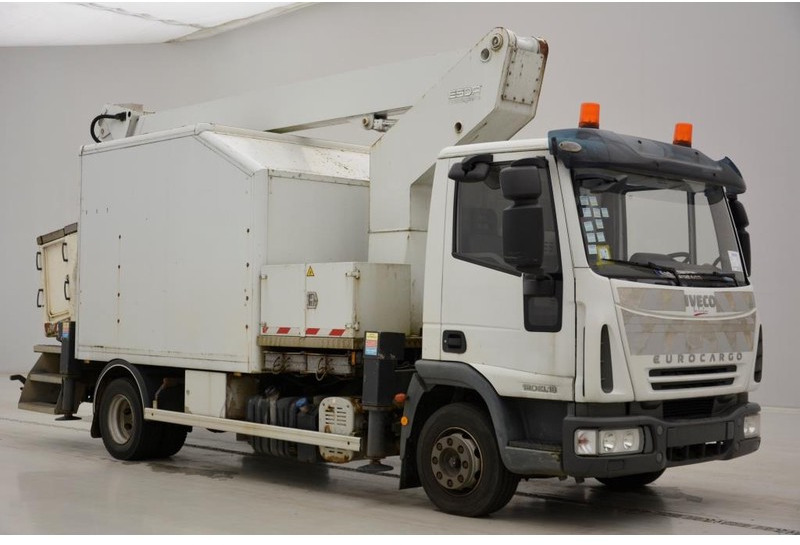 Iveco Eurocargo 120E18 - Truck mounted aerial platform: picture 3 Iveco Eurocargo 120E18 - Truck mounted aerial platform: picture 3