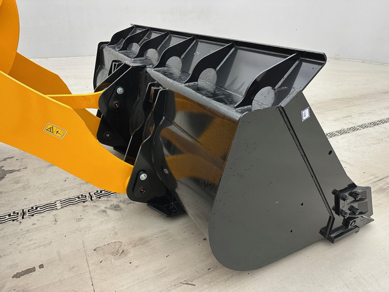 Lonking LG855H "4 pieces available" - Bulldozer: picture 4 Lonking LG855H "4 pieces available" - Bulldozer: picture 4