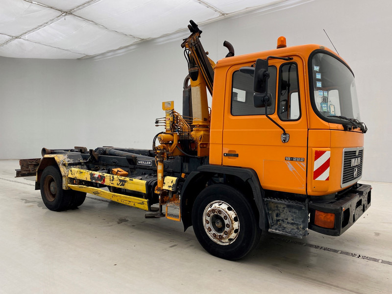 MAN 18.222 - Hook lift truck, Crane truck: picture 3 MAN 18.222 - Hook lift truck, Crane truck: picture 3