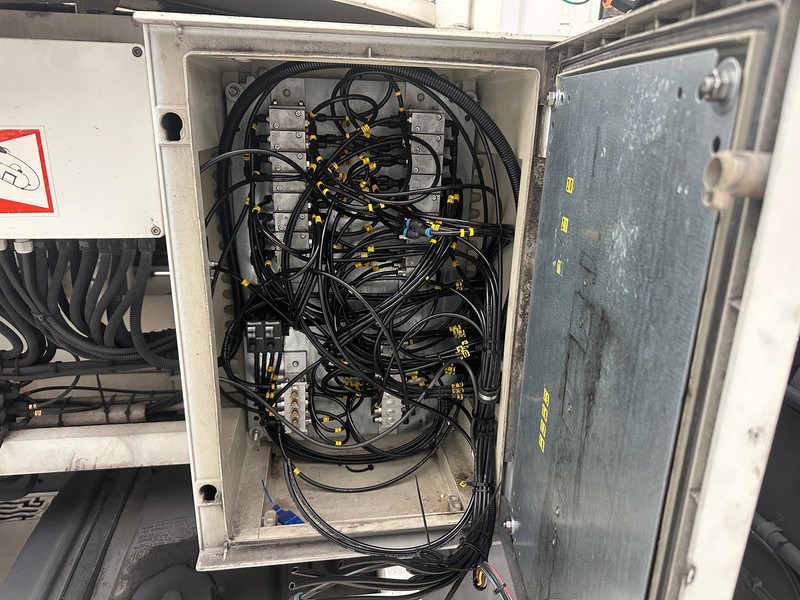 MAN 8.140 - Cab chassis truck: picture 5 MAN 8.140 - Cab chassis truck: picture 5