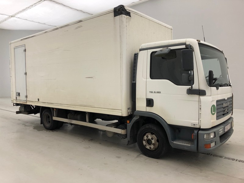 MAN TGL 8.180 - Box truck: picture 3 MAN TGL 8.180 - Box truck: picture 3