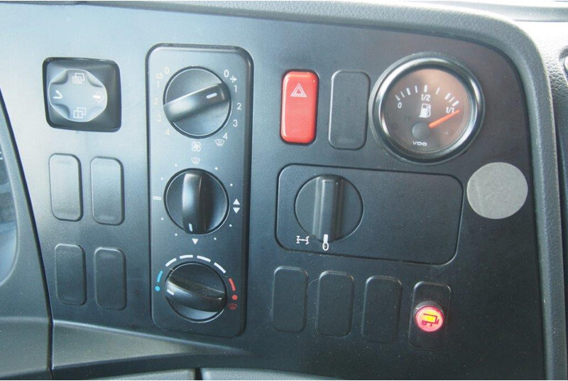 Refrigerator truck Mercedes-Benz Axor 1824: picture 14