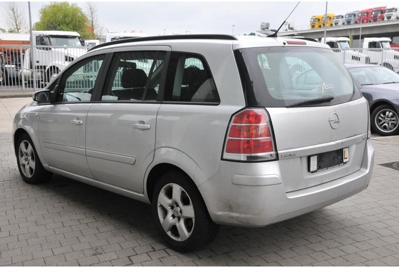 Opel Zafira - Car: picture 4 Opel Zafira - Car: picture 4