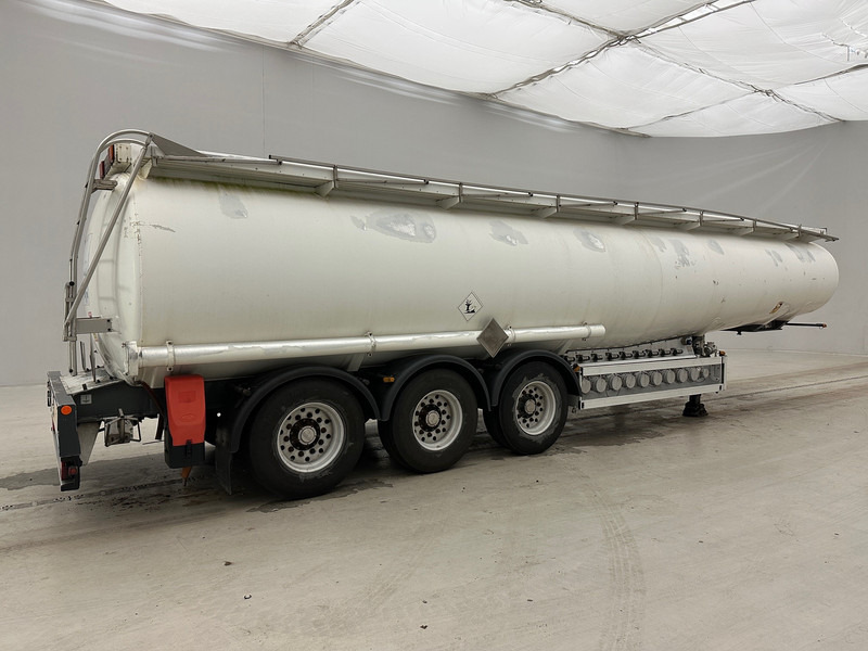 Parcisa 38000 L Tank - Tank semi-trailer: picture 4 Parcisa 38000 L Tank - Tank semi-trailer: picture 4
