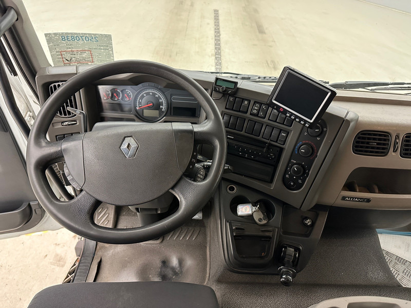 Tank truck Renault Midlum 300 DXi: picture 10