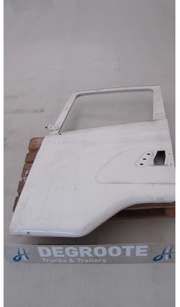 Scania 4s - Door and parts for Truck: picture 1 Scania 4s - Door and parts for Truck: picture 1