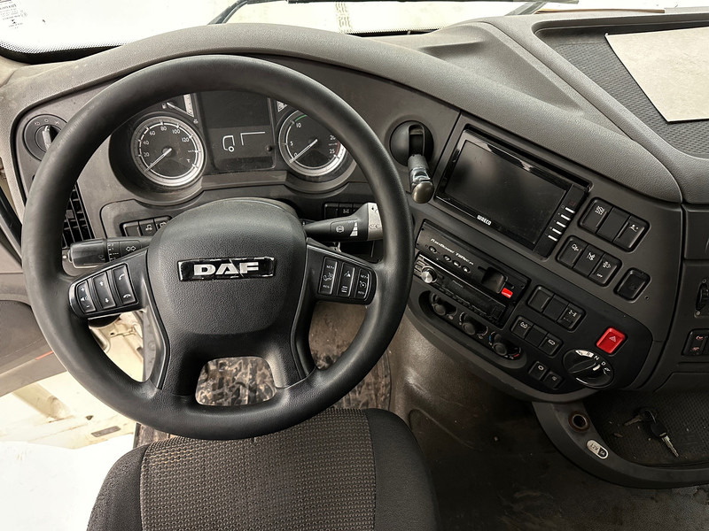 Tractor unit DAF XF 460 Super Space Cab: picture 10 Tractor unit DAF XF 460 Super Space Cab: picture 10