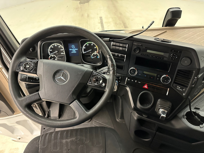 Tractor unit Mercedes-Benz Actros 1842: picture 11