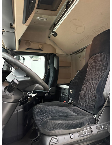 Tractor unit Mercedes-Benz Actros 1842: picture 8
