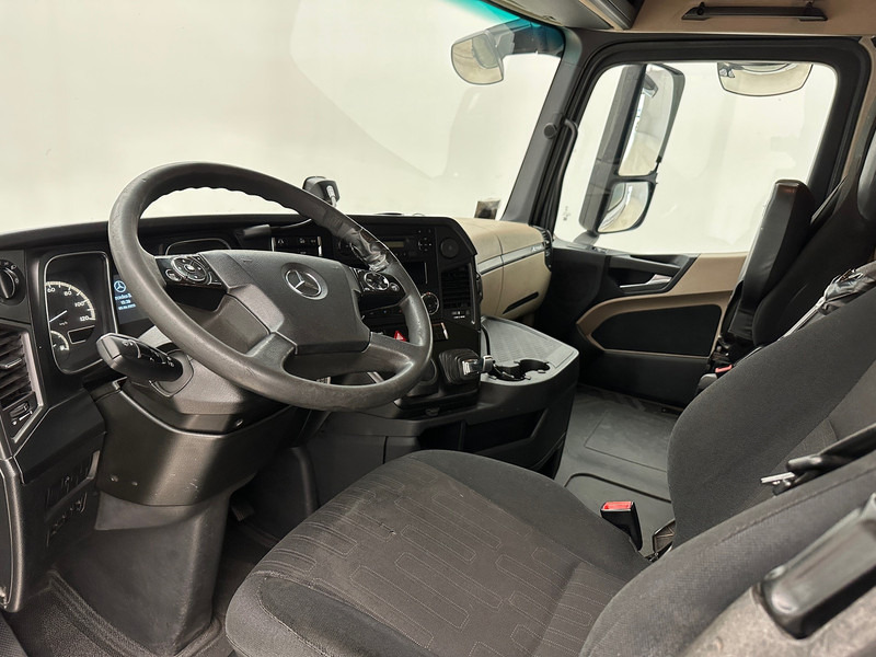 Tractor unit Mercedes-Benz Actros 1842: picture 9