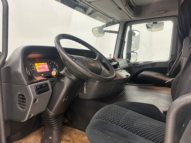 Tractor unit Mercedes-Benz Actros 1844: picture 9