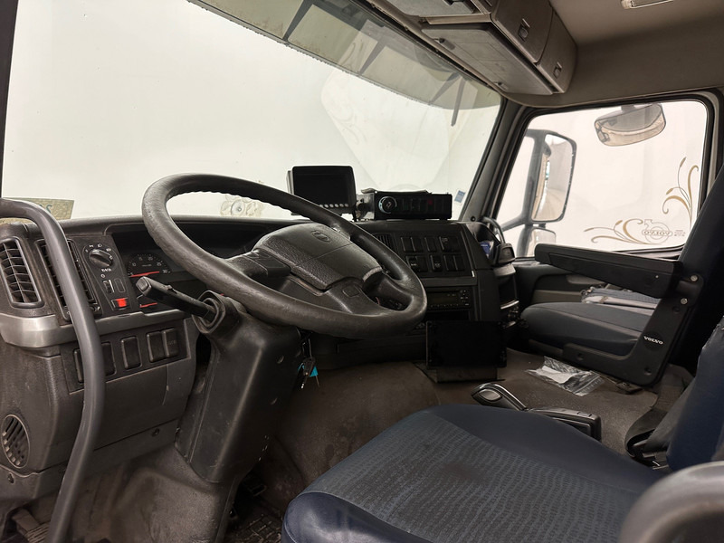 Garbage truck Volvo FM 330*: picture 10