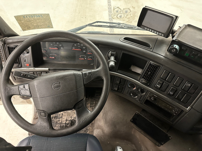 Garbage truck Volvo FM 330*: picture 12