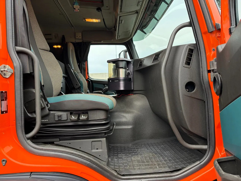 Crane truck Volvo FM 500 8X4 Tridem Euro 6 Palfinger 42002 + Fly jib: picture 10