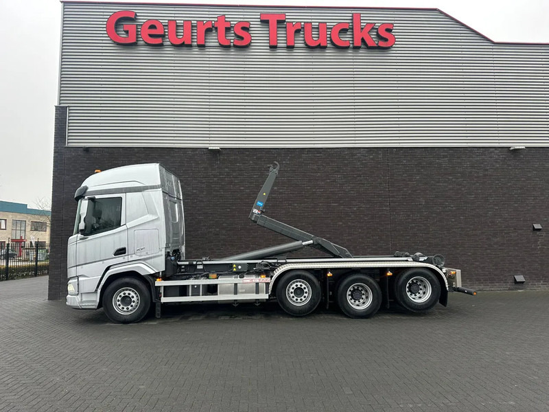DAF XF 530 8X2 TRIPLE VDL S-30-6700 HAAKARMSYSTEEM/ABROLLKIPPER/HOOKLIFT/NIEUW/NEW - Hook lift truck: picture 1 DAF XF 530 8X2 TRIPLE VDL S-30-6700 HAAKARMSYSTEEM/ABROLLKIPPER/HOOKLIFT/NIEUW/NEW - Hook lift truck: picture 1