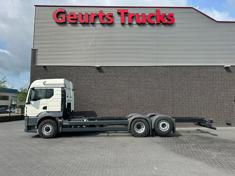 MAN TGS 26.520 6X2H-4 BL CH HYDRO DRIVE CHASSIS CABINE (NIEUW) - Cab chassis truck: picture 1 MAN TGS 26.520 6X2H-4 BL CH HYDRO DRIVE CHASSIS CABINE (NIEUW) - Cab chassis truck: picture 1