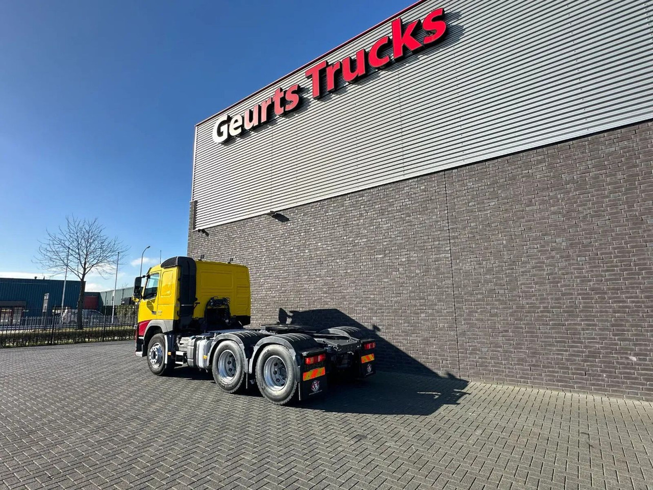 Volvo FM 450 6X4 HYDRAULIEK WEINIG KM!!! NIEDRIGE KM!! - Tractor unit: picture 3 Volvo FM 450 6X4 HYDRAULIEK WEINIG KM!!! NIEDRIGE KM!! - Tractor unit: picture 3