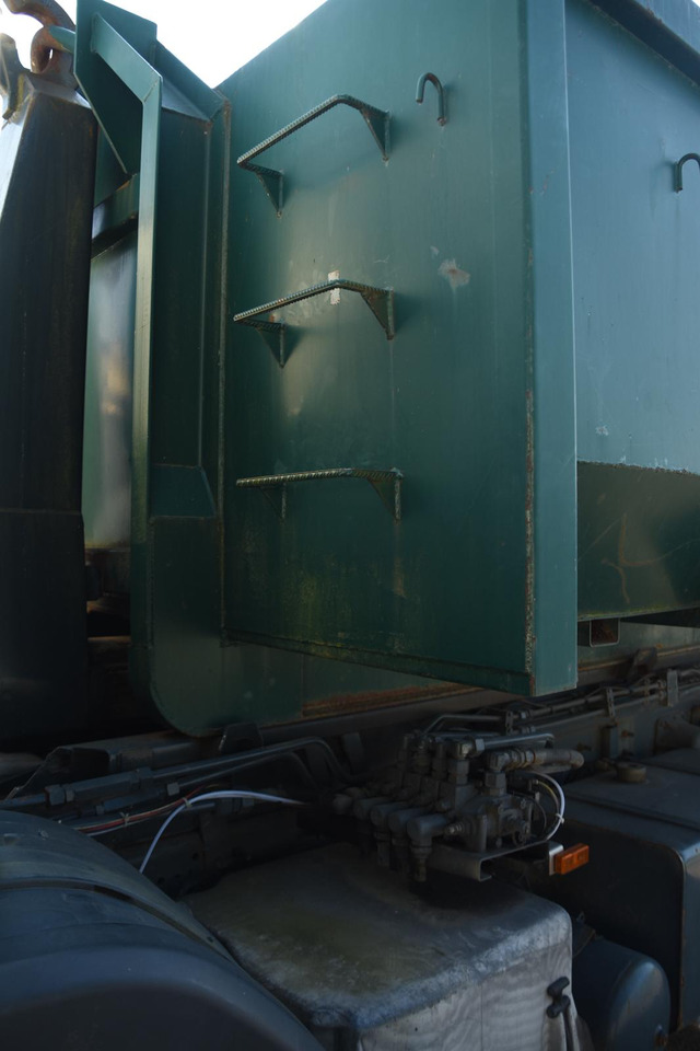 SCANIA P94 220 - Tipper: picture 4 SCANIA P94 220 - Tipper: picture 4