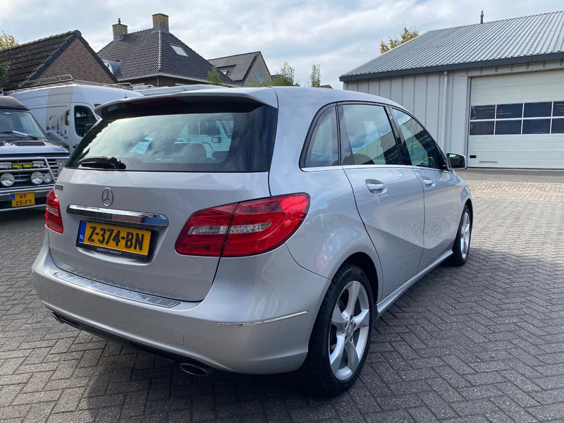 Mercedes-Benz B-Klasse 180 Ambition autom. panoramadak - SUV: picture 4 Mercedes-Benz B-Klasse 180 Ambition autom. panoramadak - SUV: picture 4