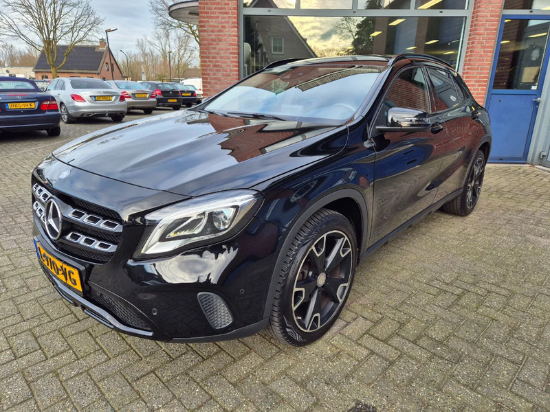 Mercedes-Benz GLA 180 AMG AUTOMAAT Night Edition Plus 175pk - Car: picture 2 Mercedes-Benz GLA 180 AMG AUTOMAAT Night Edition Plus 175pk - Car: picture 2