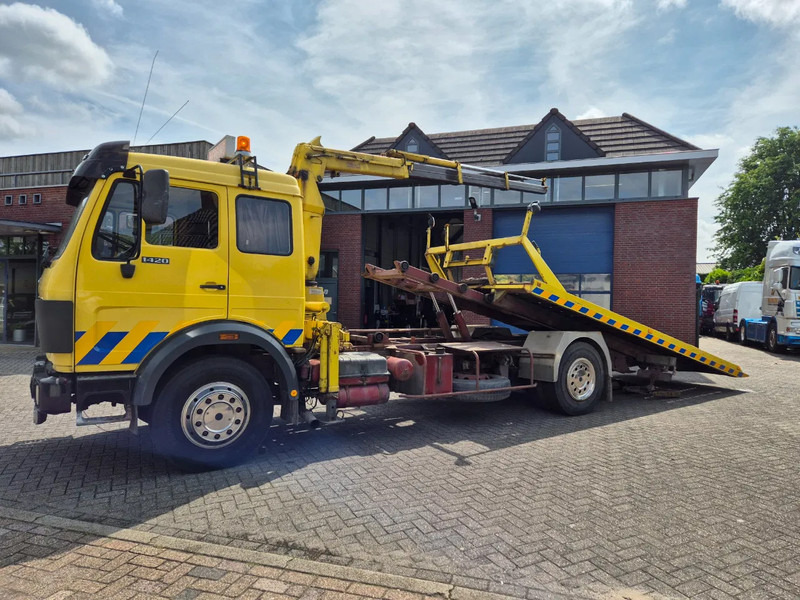 Mercedes-Benz SK 1420 afzetbak.kraan.lier.airco..... Bergingswagen - Tow truck: picture 2 Mercedes-Benz SK 1420 afzetbak.kraan.lier.airco..... Bergingswagen - Tow truck: picture 2