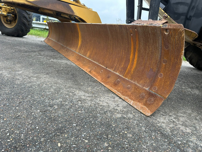 Grader Caterpillar 140M Ripper + Pushblock: picture 16