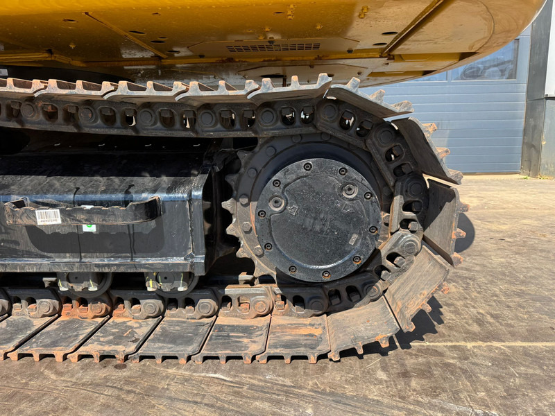 New Crawler excavator Caterpillar 323D3: picture 12