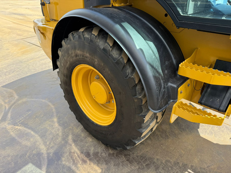 Wheel loader Caterpillar 908M CE + EPA: picture 14 Wheel loader Caterpillar 908M CE + EPA: picture 14