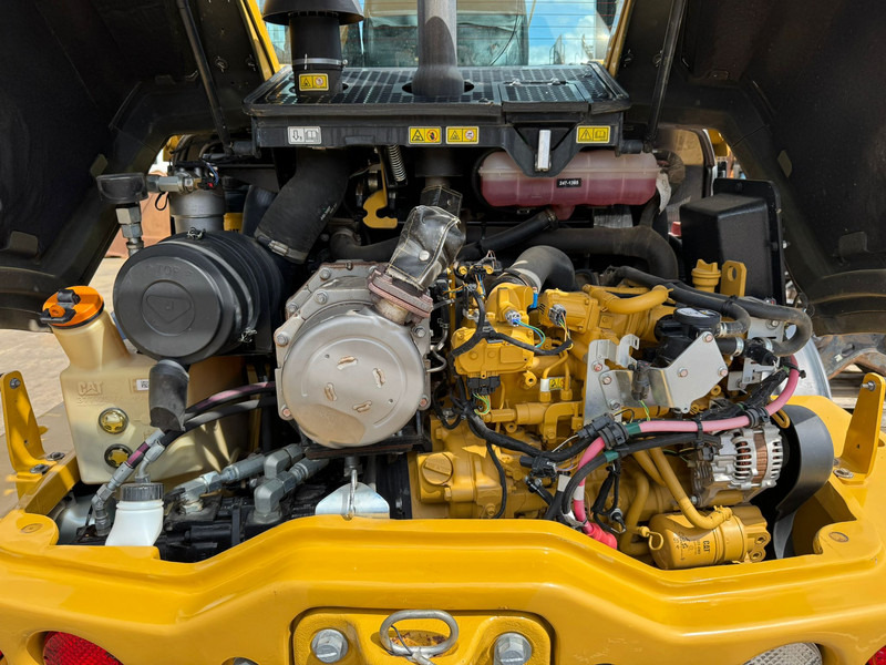 Wheel loader Caterpillar 908M CE + EPA: picture 19 Wheel loader Caterpillar 908M CE + EPA: picture 19