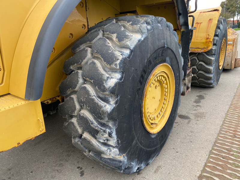 Wheel loader Caterpillar 980H: picture 9