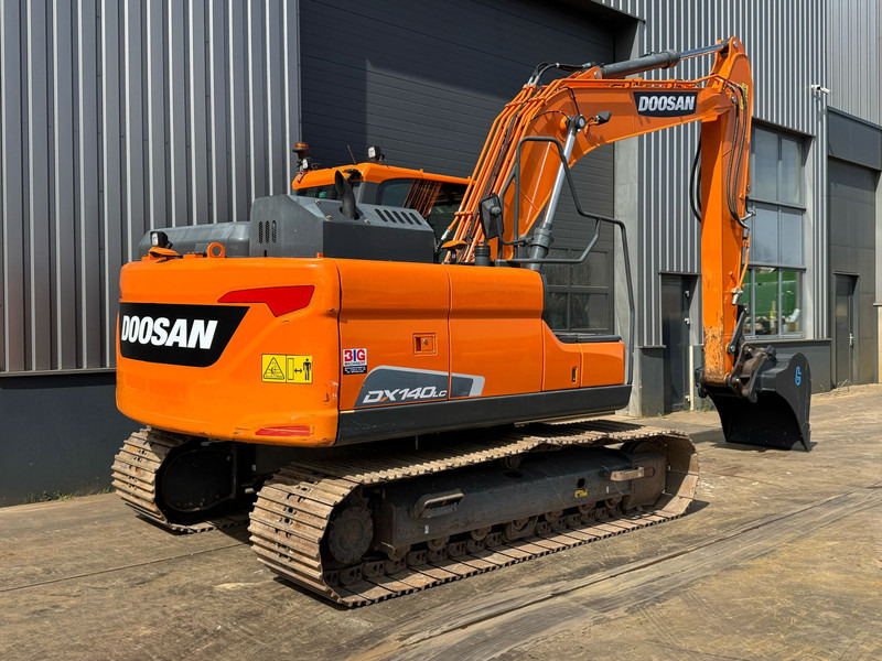 Doosan DX140LC-5 - CE / Verachtert CW30 - GP edge bucket - Crawler excavator: picture 5 Doosan DX140LC-5 - CE / Verachtert CW30 - GP edge bucket - Crawler excavator: picture 5