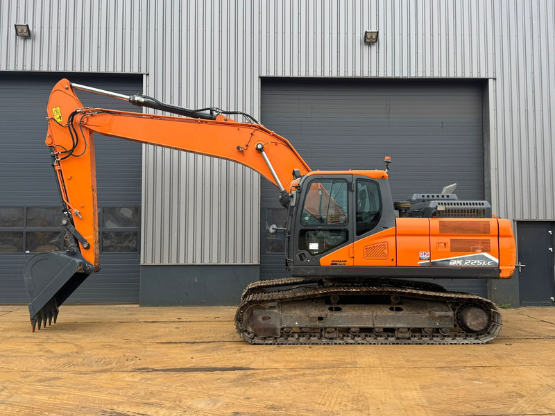 Doosan DX225LC-7 - Excavator: picture 1 Doosan DX225LC-7 - Excavator: picture 1