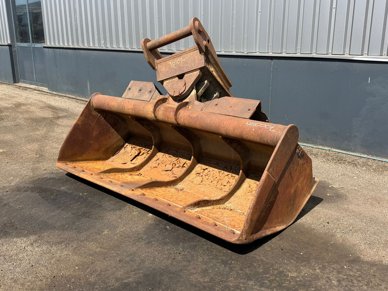 Lehnhoff Tilting Bucket ngt4-2400 Lehnhoff MS25 - Bucket: picture 1 Lehnhoff Tilting Bucket ngt4-2400 Lehnhoff MS25 - Bucket: picture 1