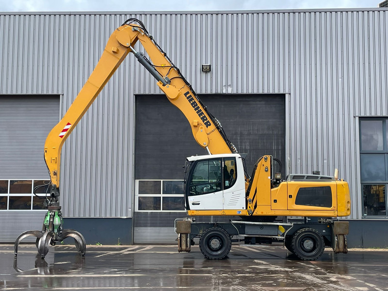 Liebherr LH30 M - Material Handler - Waste/ Industry handler: picture 1 Liebherr LH30 M - Material Handler - Waste/ Industry handler: picture 1