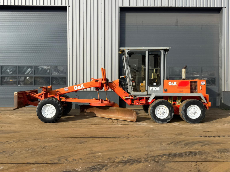 O & K F106A Motor Grader 6x6 - Grader: picture 1 O & K F106A Motor Grader 6x6 - Grader: picture 1