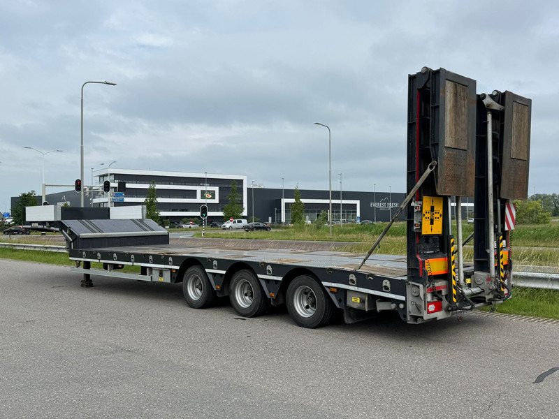 OZGUL LW3 EU 1SS - Low loader semi-trailer: picture 3 OZGUL LW3 EU 1SS - Low loader semi-trailer: picture 3