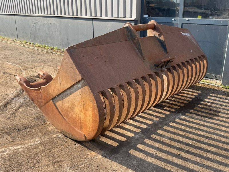Onbekend RG-2500 MS25 - Bucket: picture 3 Onbekend RG-2500 MS25 - Bucket: picture 3