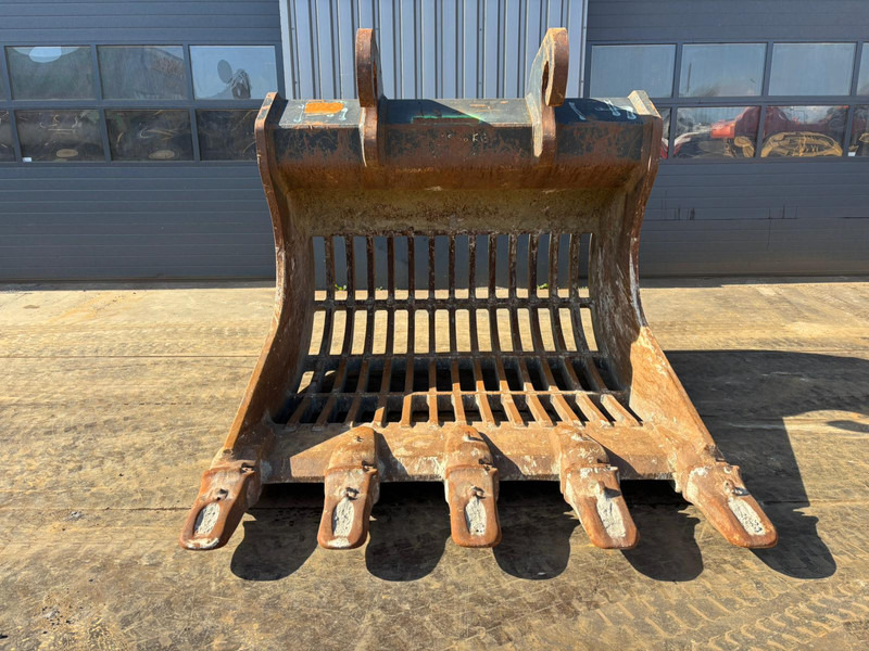 Verachtert Skeleton bucket with teeth CW70 for 374F - Bucket: picture 2 Verachtert Skeleton bucket with teeth CW70 for 374F - Bucket: picture 2