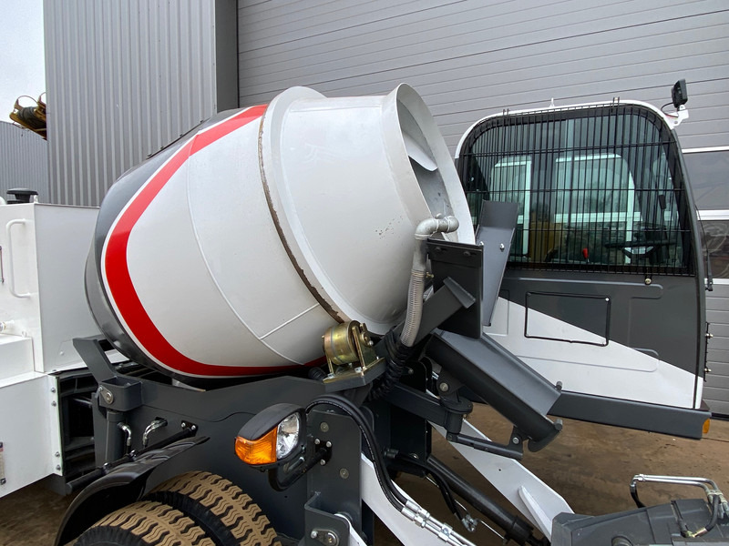 New Concrete mixer truck ZWZG 2200 Concrete Mixer: picture 15