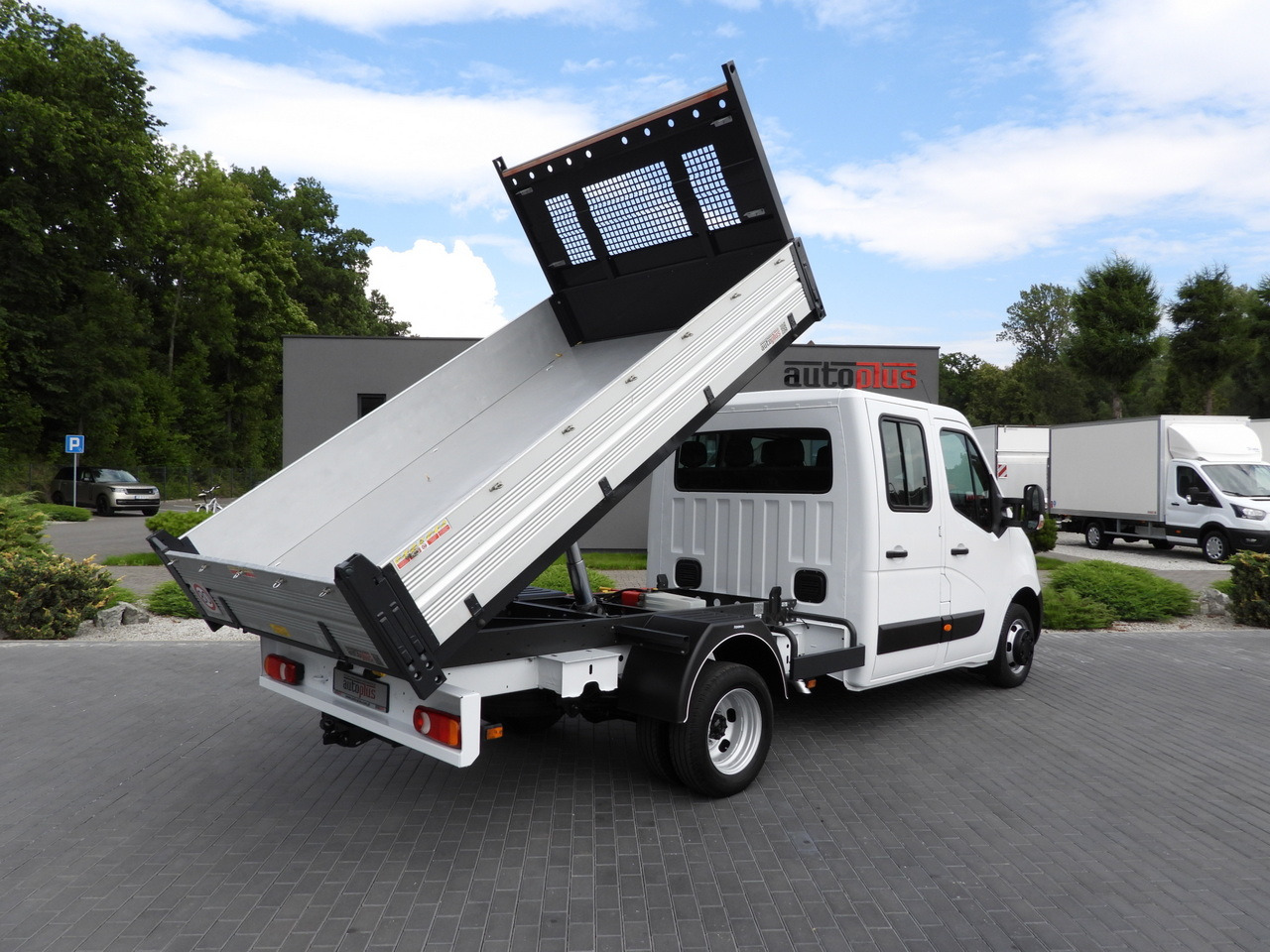 OPEL MOVANO TIPPER DOUBLE CABIN DOKA 7 SEATS LED LIGHTS TWIN WHEELS AIR CONDITIONING 145HP - Commercial vehicle: picture 3 OPEL MOVANO TIPPER DOUBLE CABIN DOKA 7 SEATS LED LIGHTS TWIN WHEELS AIR CONDITIONING 145HP - Commercial vehicle: picture 3