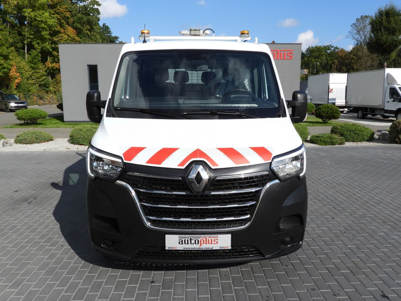 RENAULT MASTER TIPPER DOUBLE CABIN DOKA 6 SEATS CRUISE CONTROL LED LIGHTS TWIN WHEELS AIR CONDITIONING 165HP - Commercial vehicle: picture 5 RENAULT MASTER TIPPER DOUBLE CABIN DOKA 6 SEATS CRUISE CONTROL LED LIGHTS TWIN WHEELS AIR CONDITIONING 165HP - Commercial vehicle: picture 5