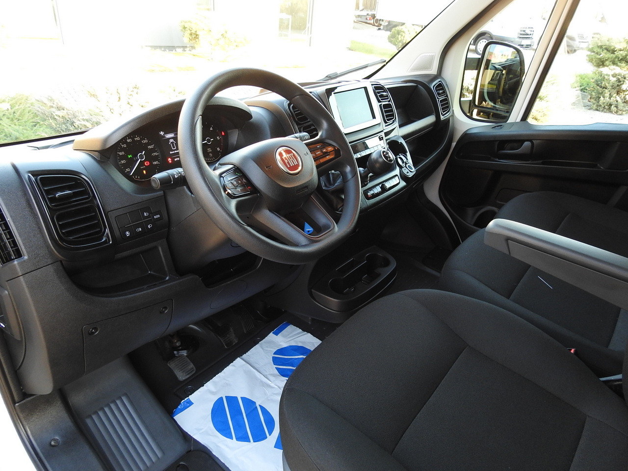 FIAT DUCATO  BOX LIFT 8 PALLETS CRUISE CONTROL AIR CONDITIONING  180HP - Refrigerated van: picture 2 FIAT DUCATO  BOX LIFT 8 PALLETS CRUISE CONTROL AIR CONDITIONING  180HP - Refrigerated van: picture 2