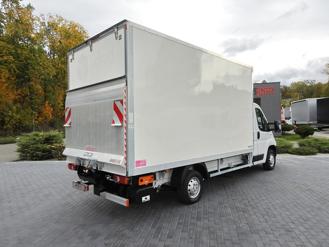 FIAT DUCATO BOX LIFT 8 PALLETS CRUISE CONTROL NAVIGATION AIR CONDITIONING LED LIGHTS  130HP - Refrigerated van: picture 3 FIAT DUCATO BOX LIFT 8 PALLETS CRUISE CONTROL NAVIGATION AIR CONDITIONING LED LIGHTS  130HP - Refrigerated van: picture 3